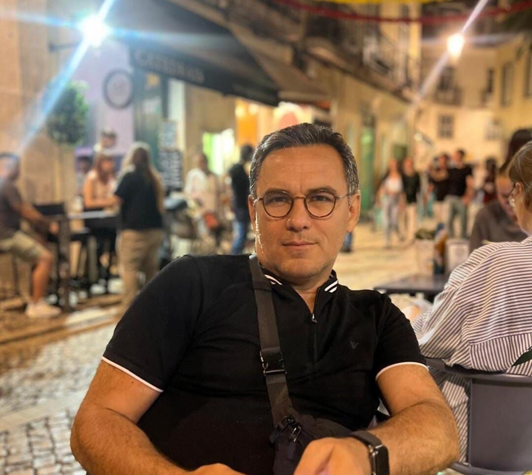 Deniz Zeyrek Kimdir (1)