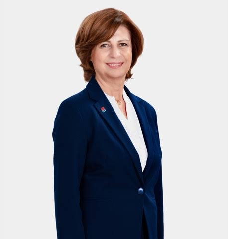 Ayşe Ünlüce Kimdir1