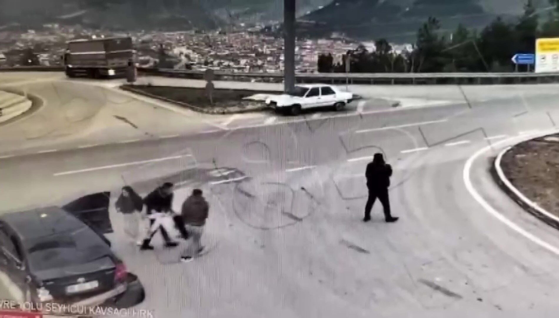 Yan Yatan Araç (2)