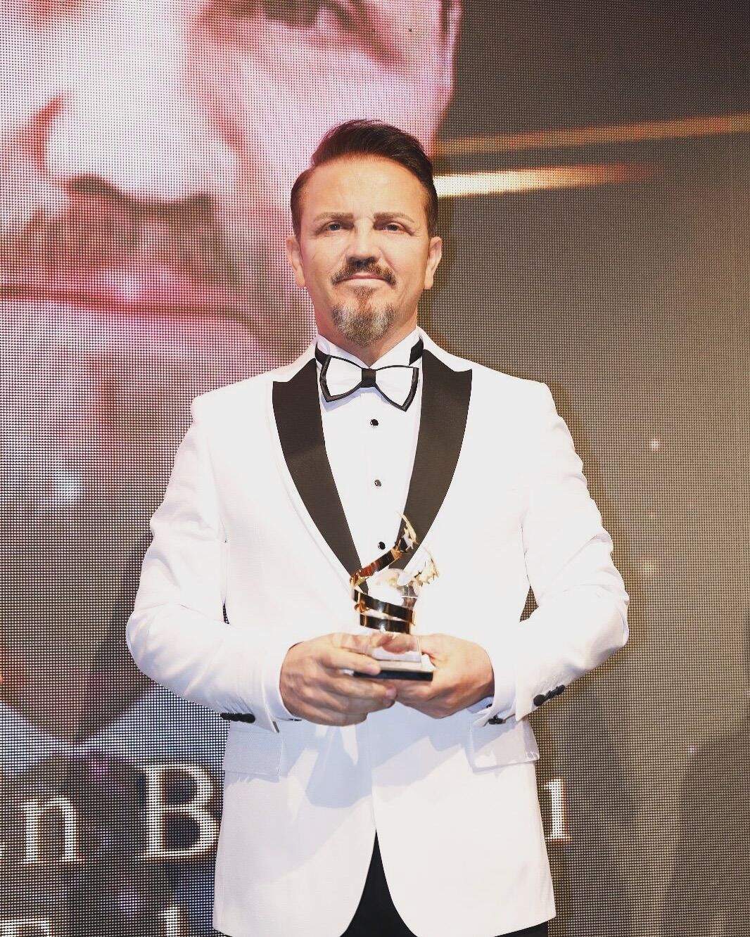 Ahmet İnanır Kimdir