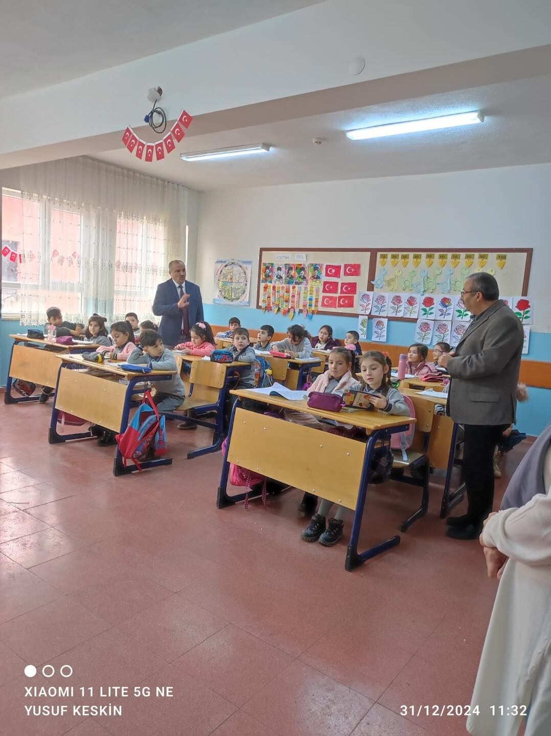 Öğrencilerle Bir Araya Geldi