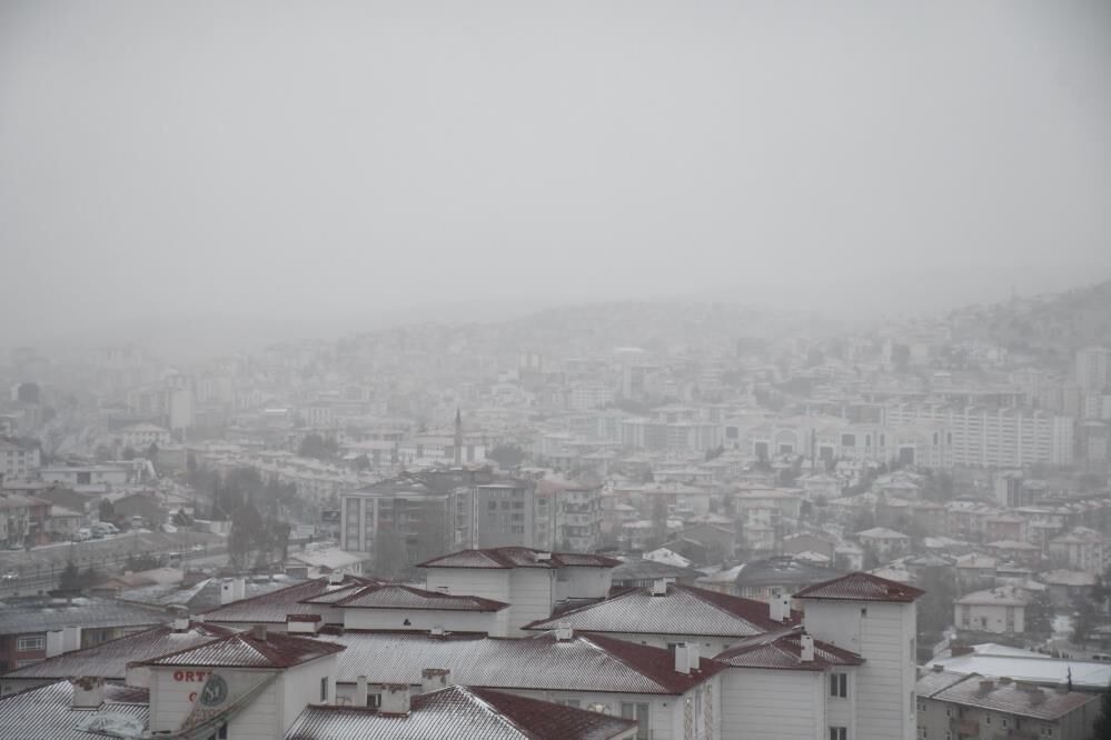 Kar Yağışı Sevinçle Karşılandı