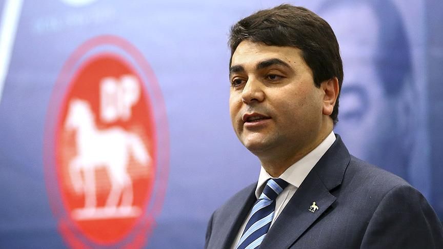 Gültekin Uysal Kimdir