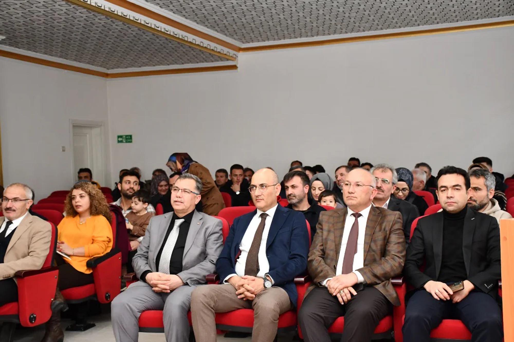 Yazarlar Okurlarıyla Buluştu (1)