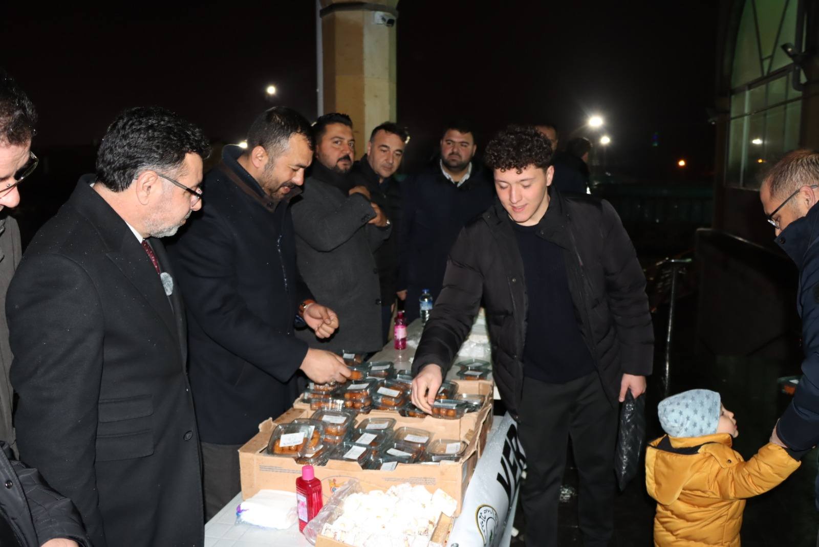 Belediyeden Tatlı Ikramı 2