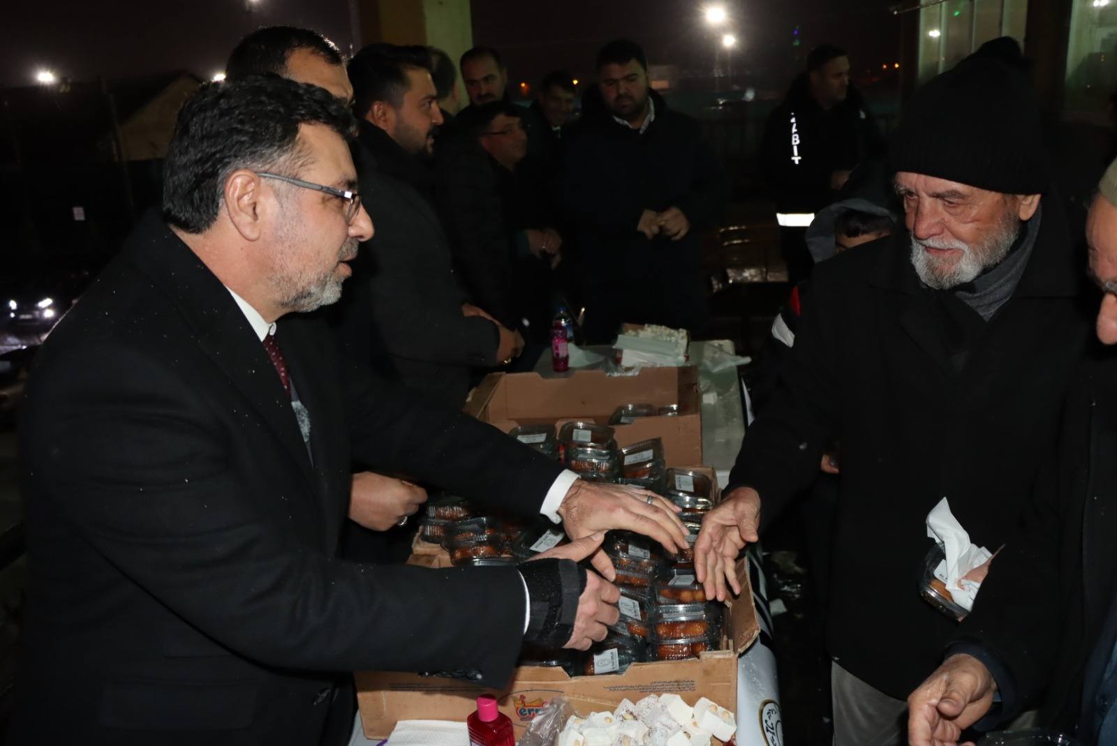 Belediyeden Tatlı Ikramı