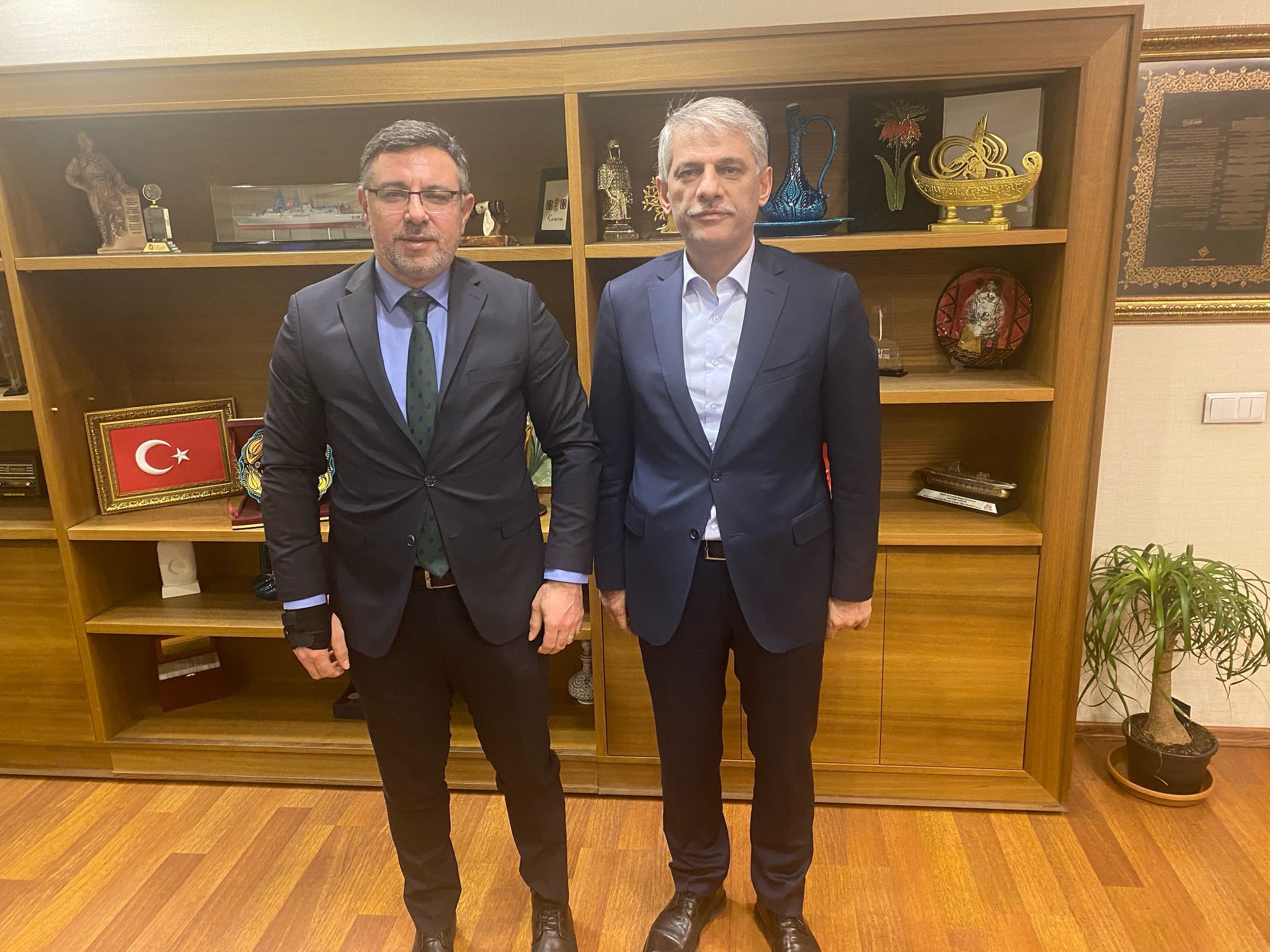 Projeler Için Önemli Görüşme (2)
