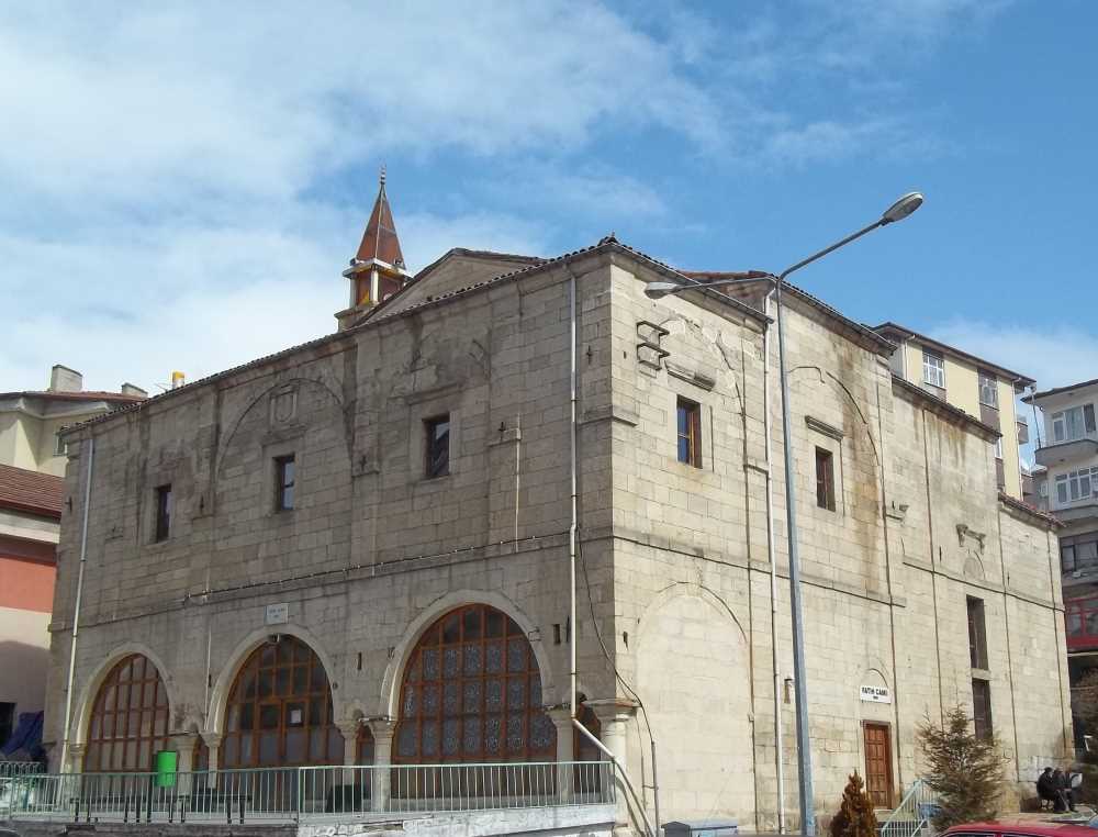 Geçmişiyle Ilgi Uyandırıyor (3)