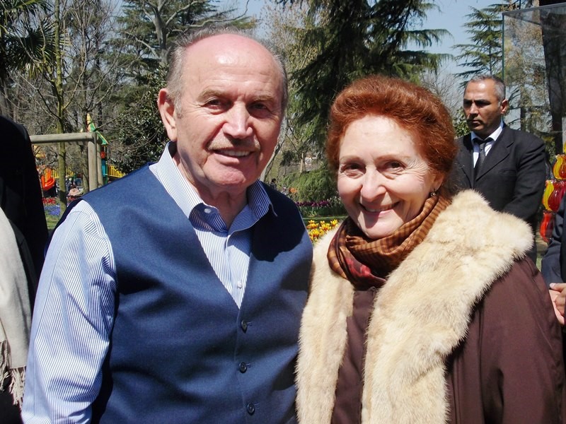 Deniz Ilgaz Kimdir (1)
