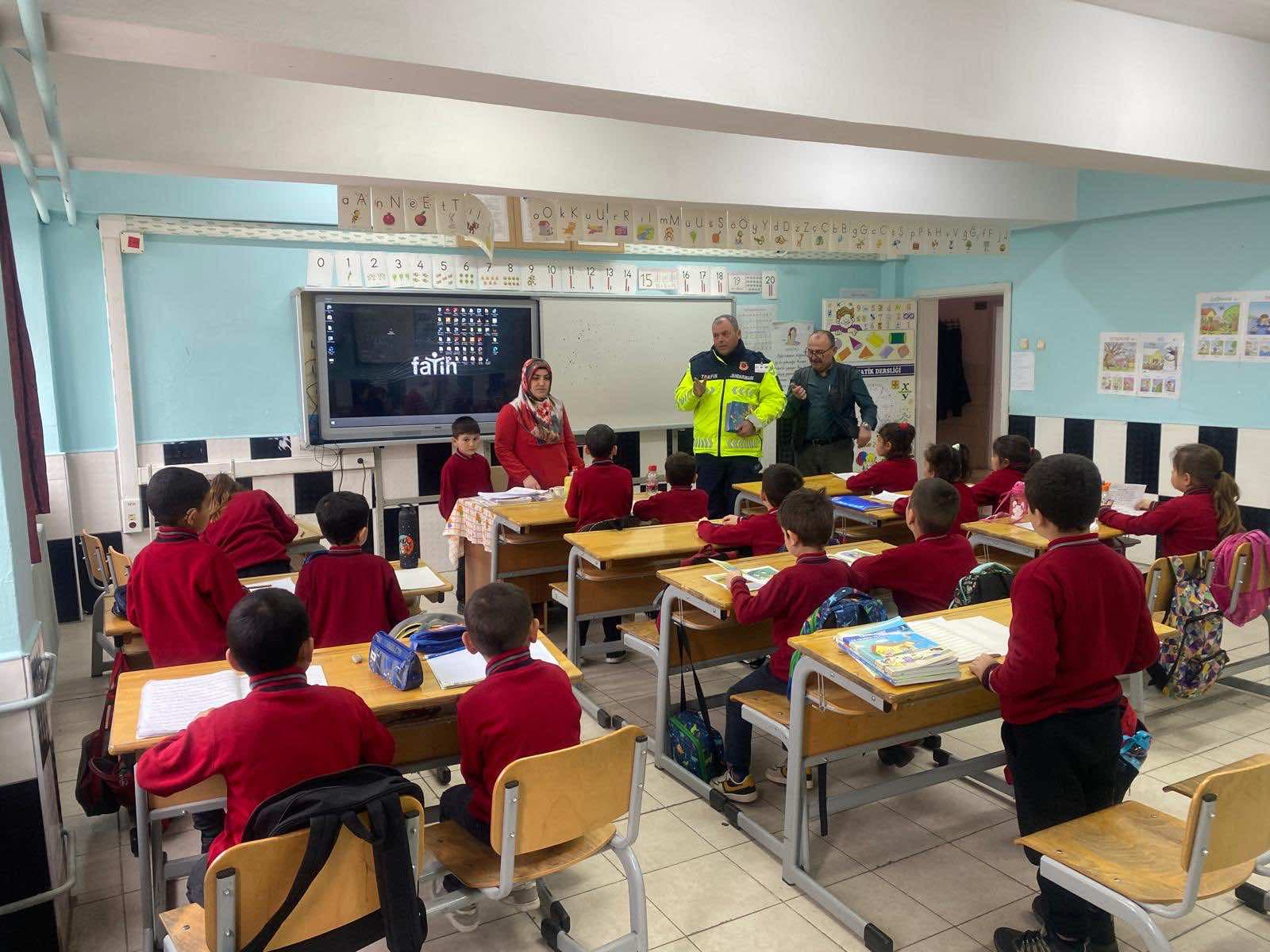 Öğrencilere Trafik Güvenliği Semineri1
