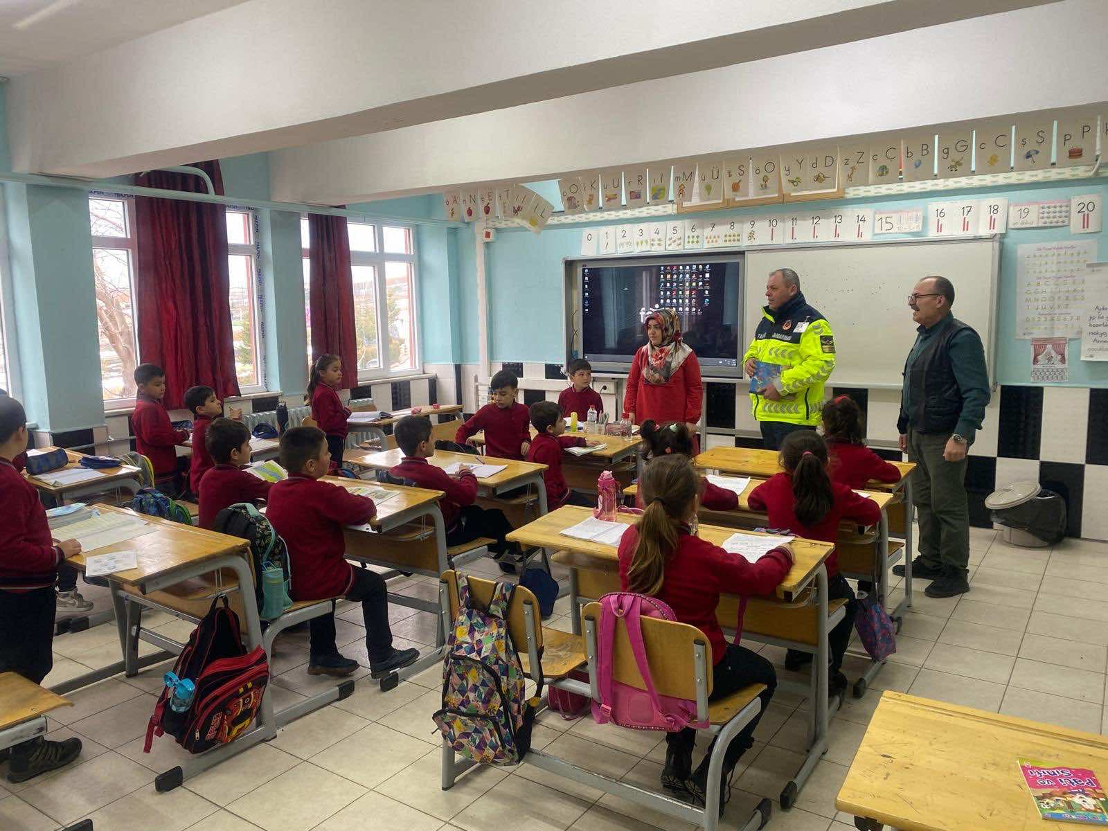 Öğrencilere Trafik Güvenliği Semineri2