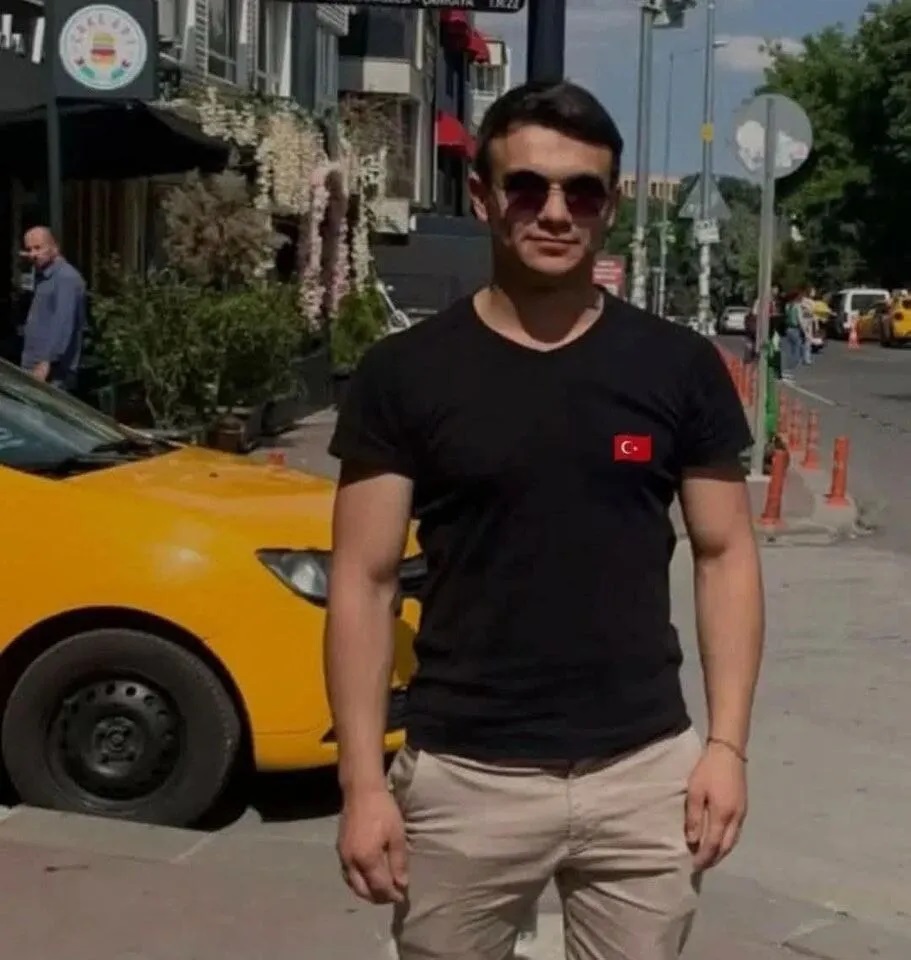 Mustafa Uslu Kimdir