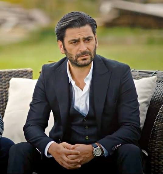 Ozan Akbaba Kimdir1
