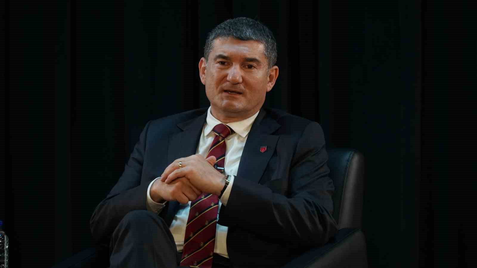 Çağrı Erhan Kimdir2