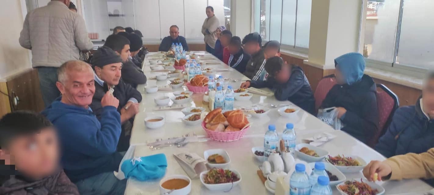 Çocuklarla Iftar Yaptı1