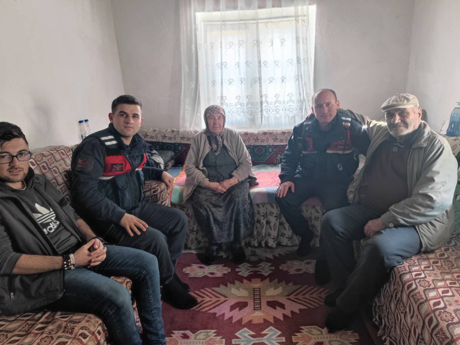 Jandarmadan Anlamlı Ziyaret (7)