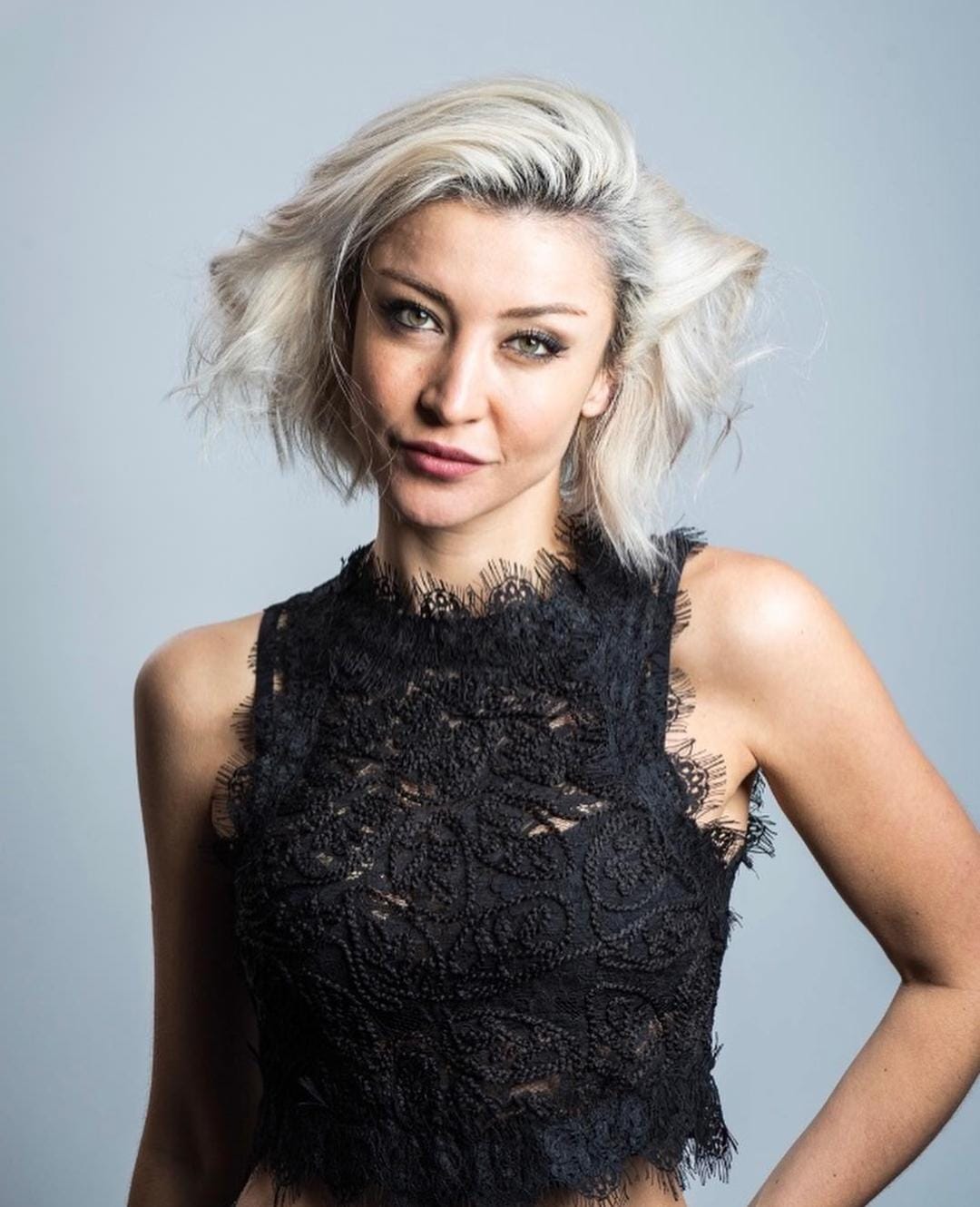 Selin Deveci Kimdir2
