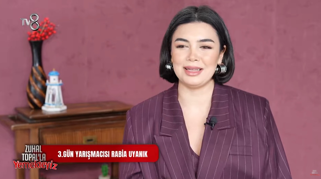 Rabia Uyanık Kimdir