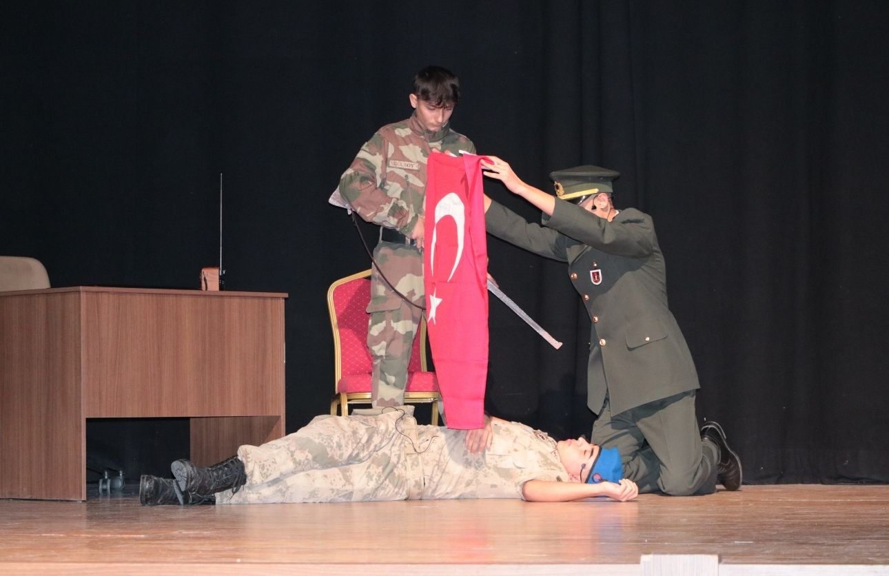 Liselerarası Tiyatro Festivali (1)