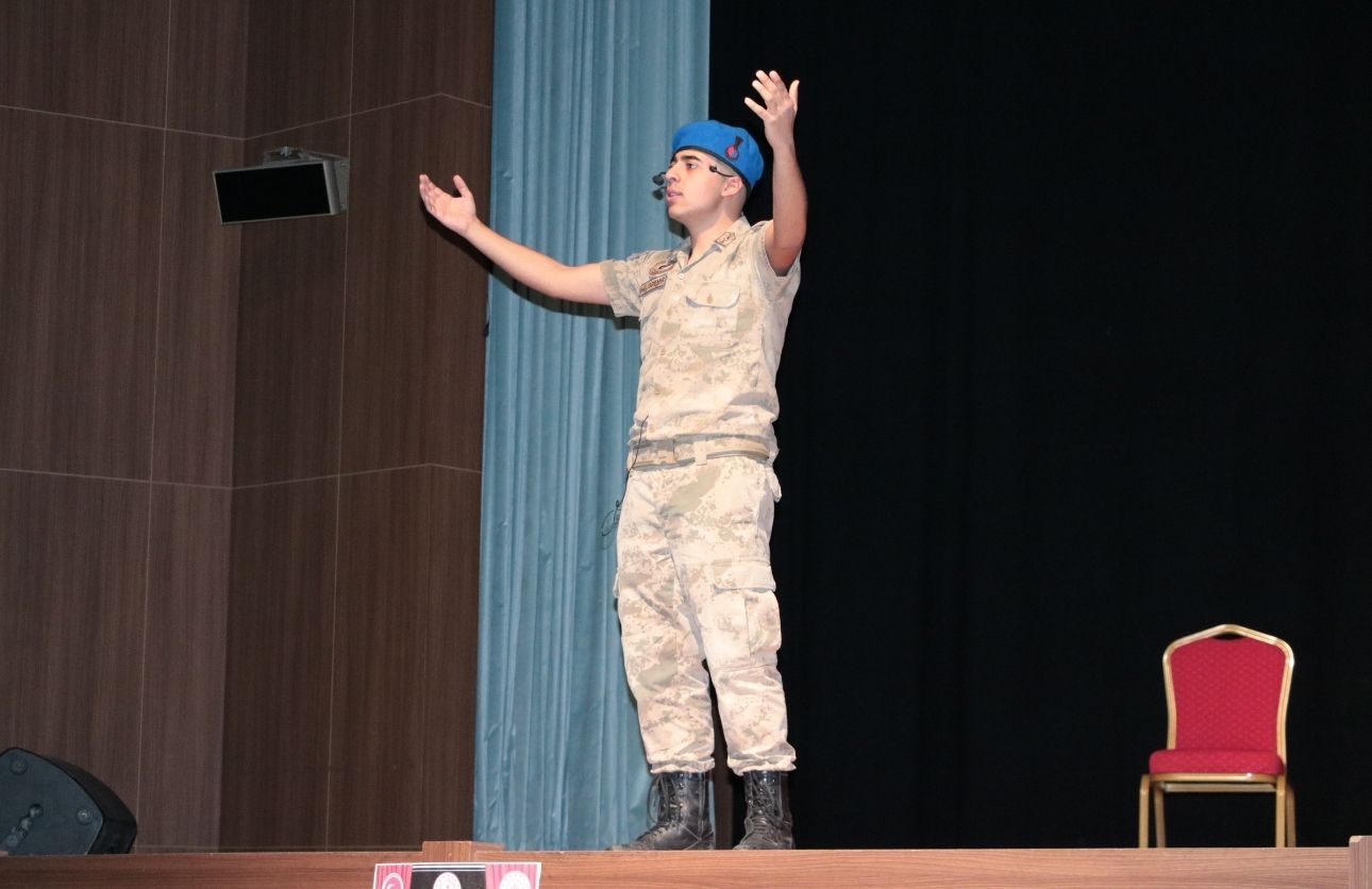 Liselerarası Tiyatro Festivali (2)