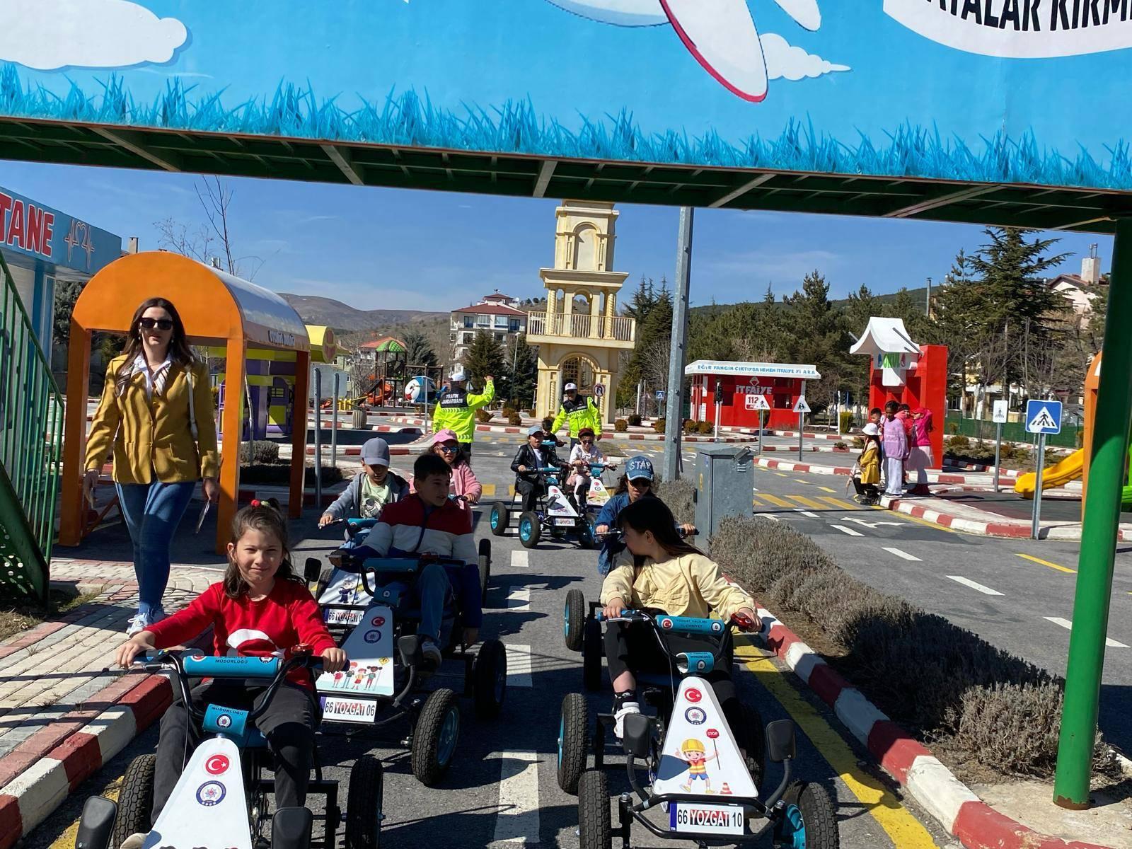 Öğrencilere Trafik Eğitimi2