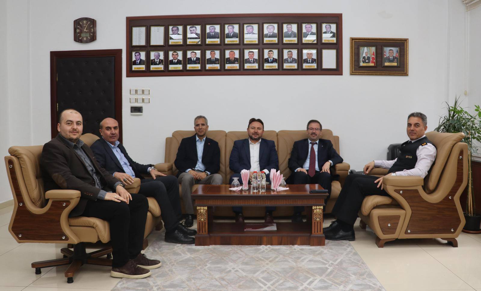 Ak Partiden Iade I Ziyaret1