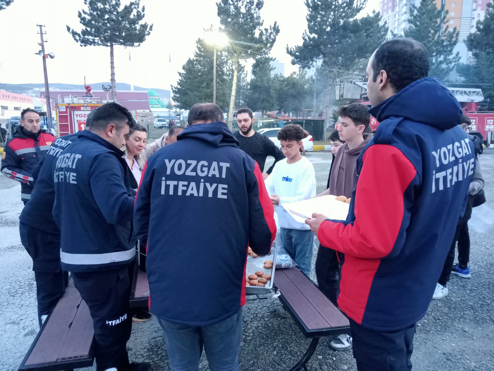 İtfaiyecilerle Iftar Yaptılar4