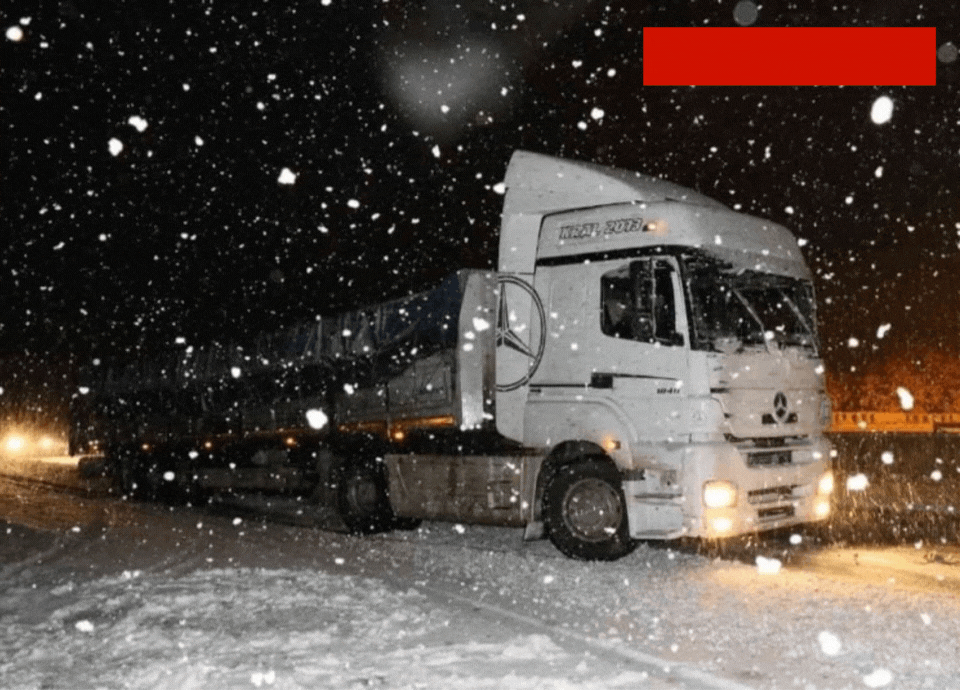 Görüş mesafesi 5 metreye düştü: Yozgat’ta ağır vasıta geçişi yasaklandı!