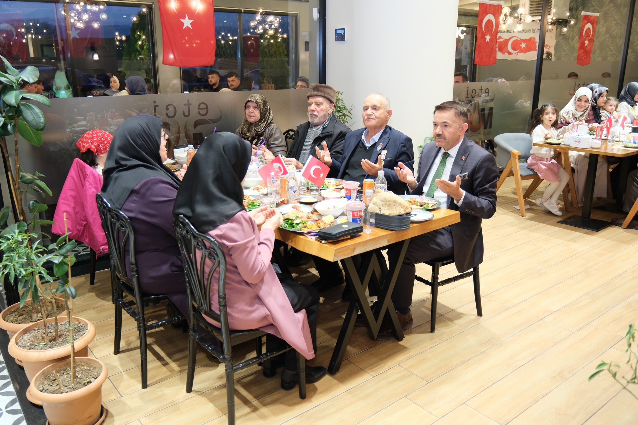 Anma Gününde Anlamlı Iftar4