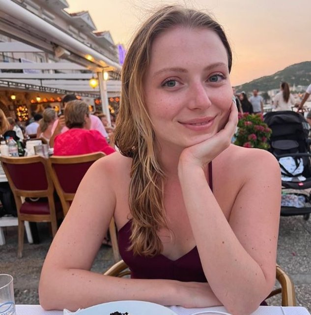 Yasemin Szawlowski Kimdir2