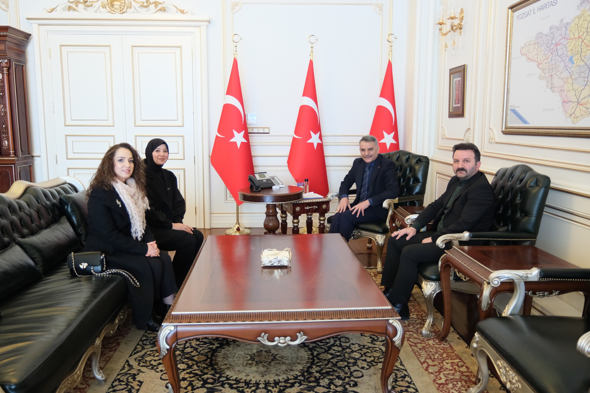 Konsere Davet Ettiler