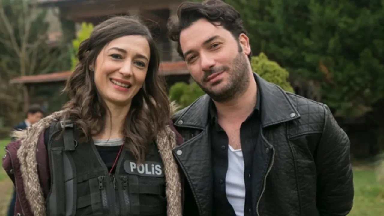 Özlem Çınar Kimdir