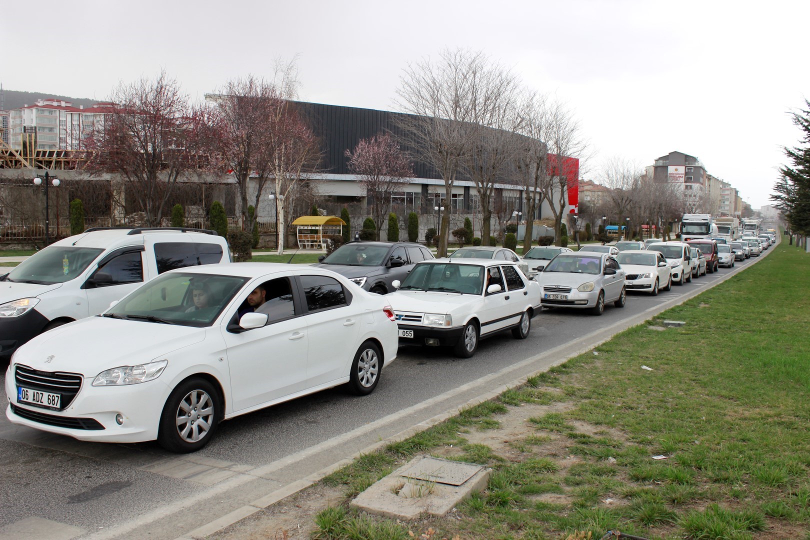 Trafik Kitlendi (1)