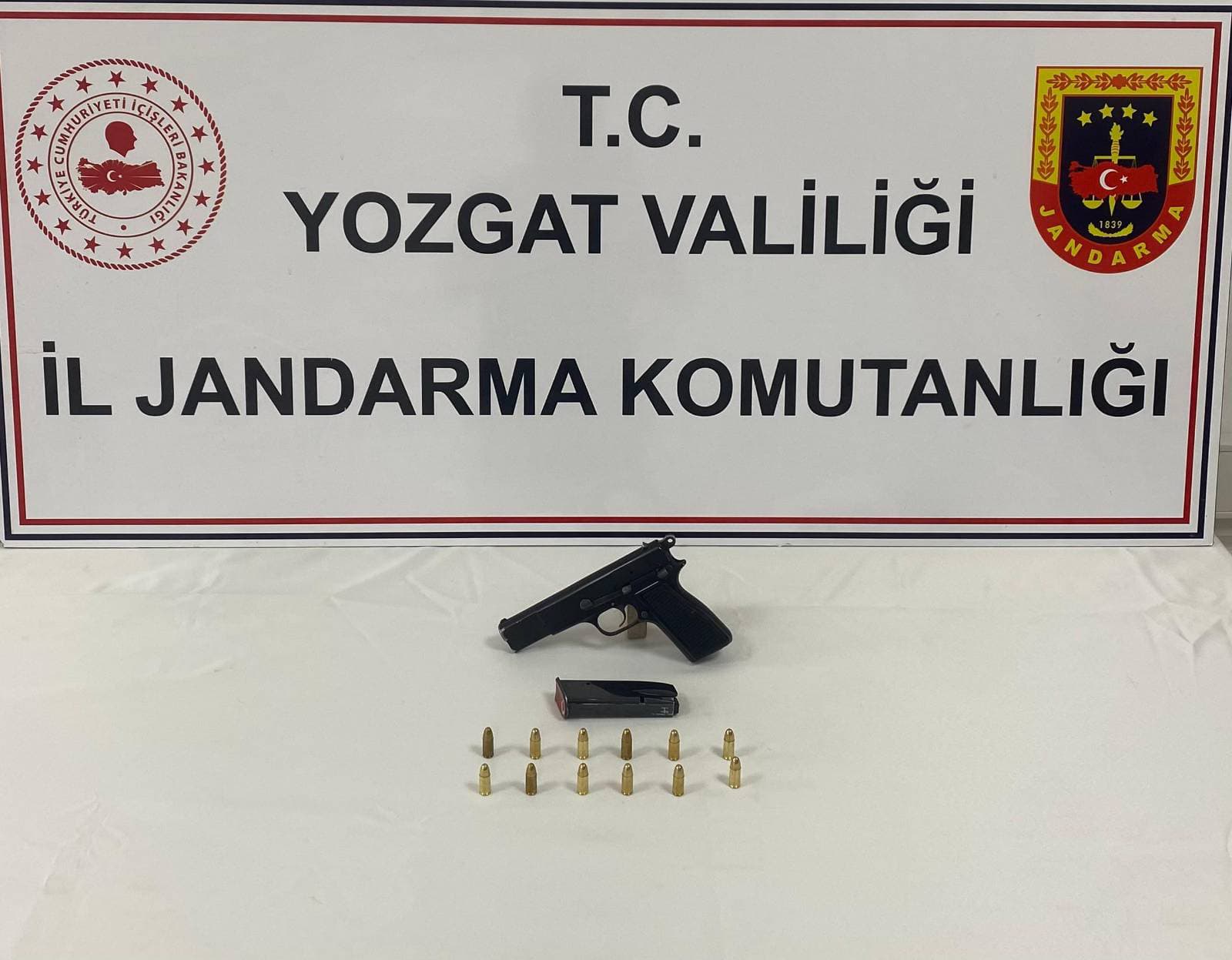 Silah Ve Mühimmat Ele Geçirildi