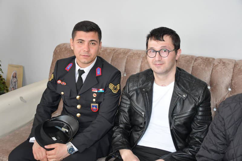 Yalnız Bırakmadılar