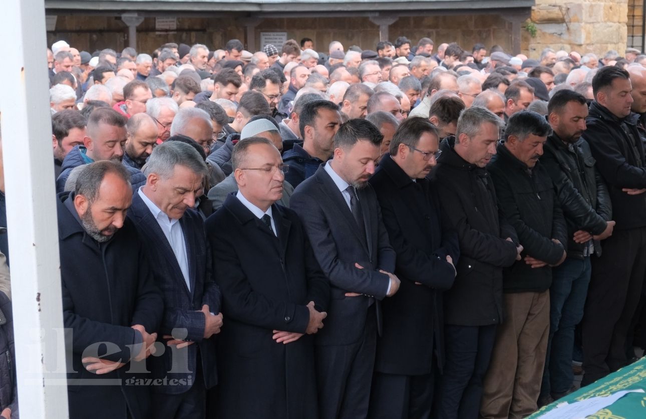 Harun Lekesiz Eşi (2)