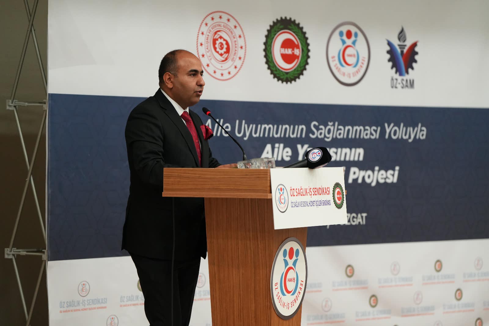 Emekleri Takdir Edilmeli1