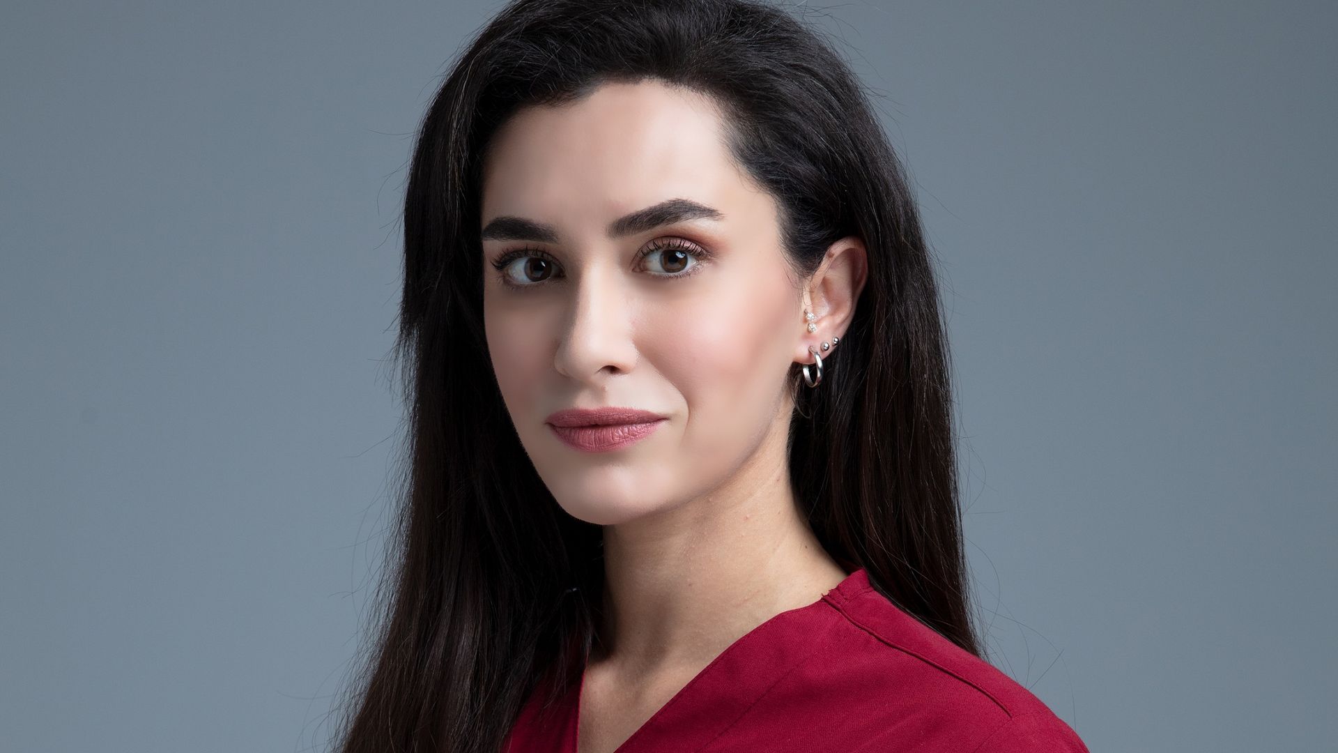 Hande Doğandemir Kimdir2