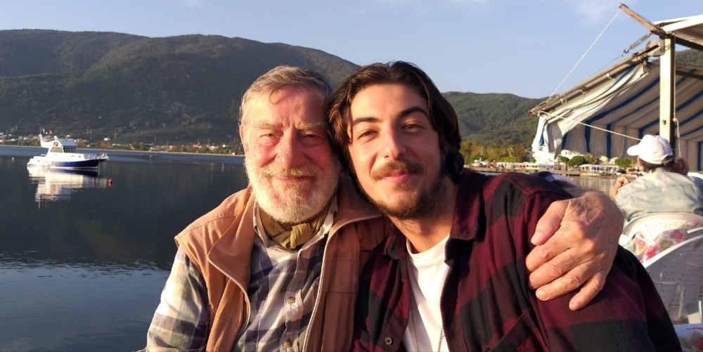 Mekin Sezer Kimdir2