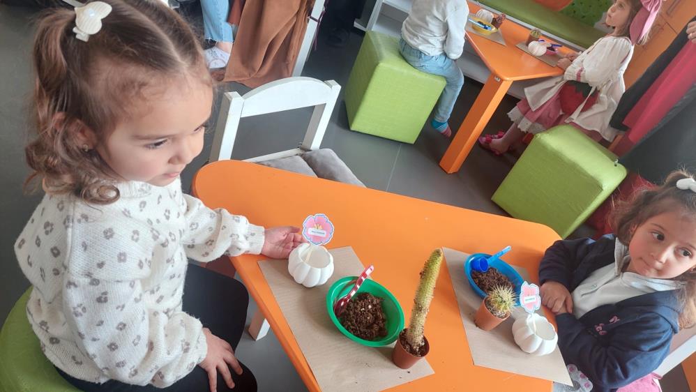 Doğayı Keşfe Çıkarıyor