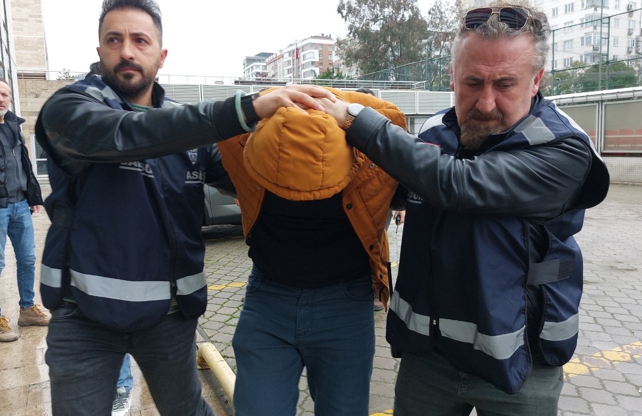 Sokak Ortasında Karısını Öldürdü (1)