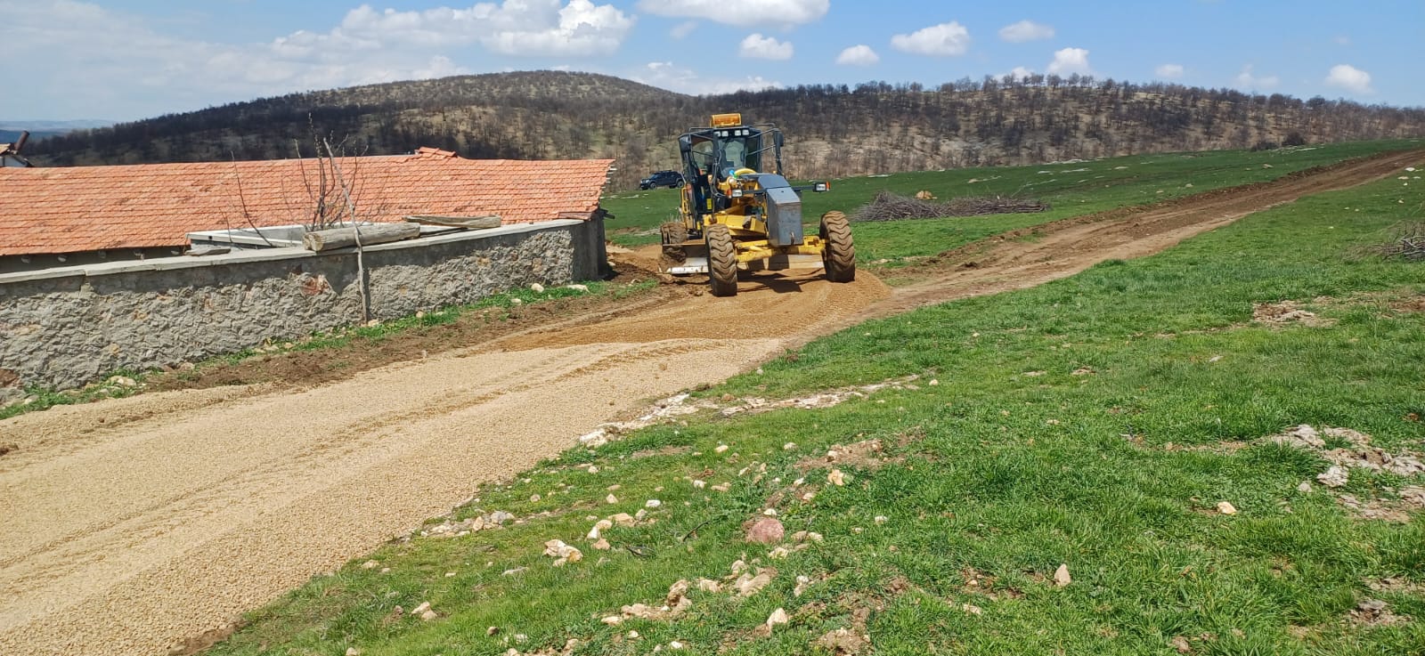 Yol Iyileştirme Çalışmaları Sürüyor