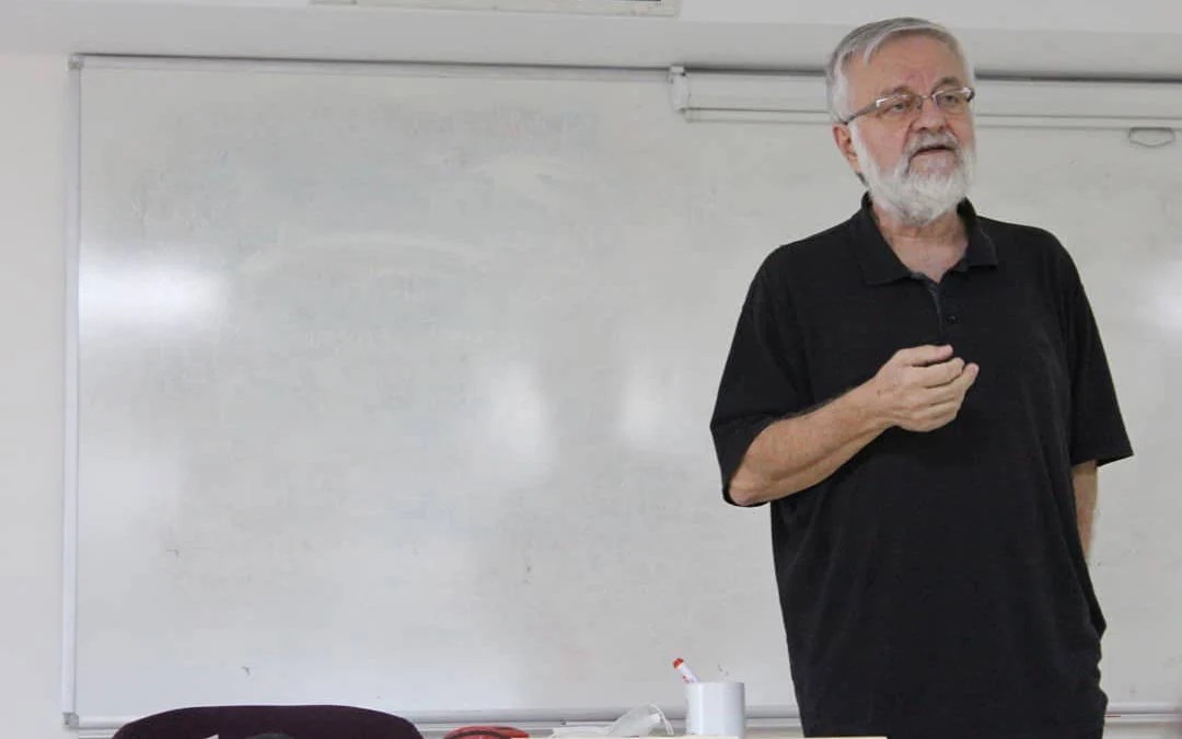 Ali Cevat Taşıran Kimdir