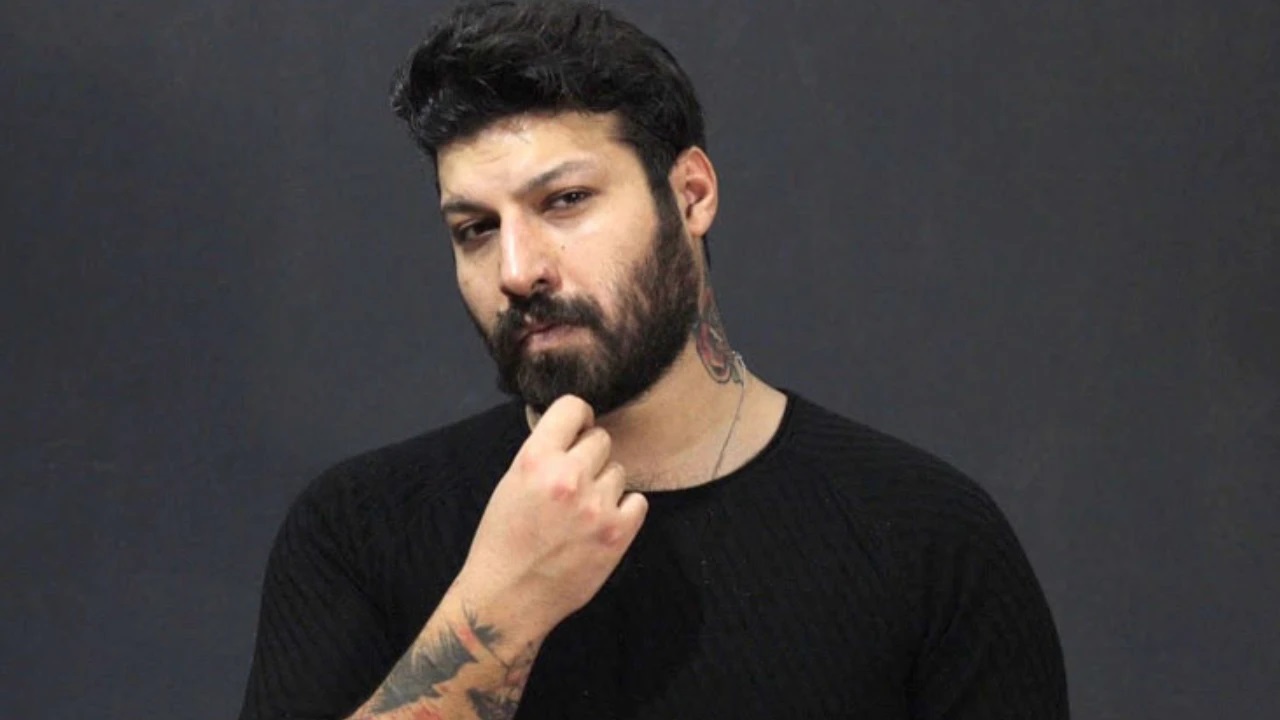 Burak Vega Kimdir