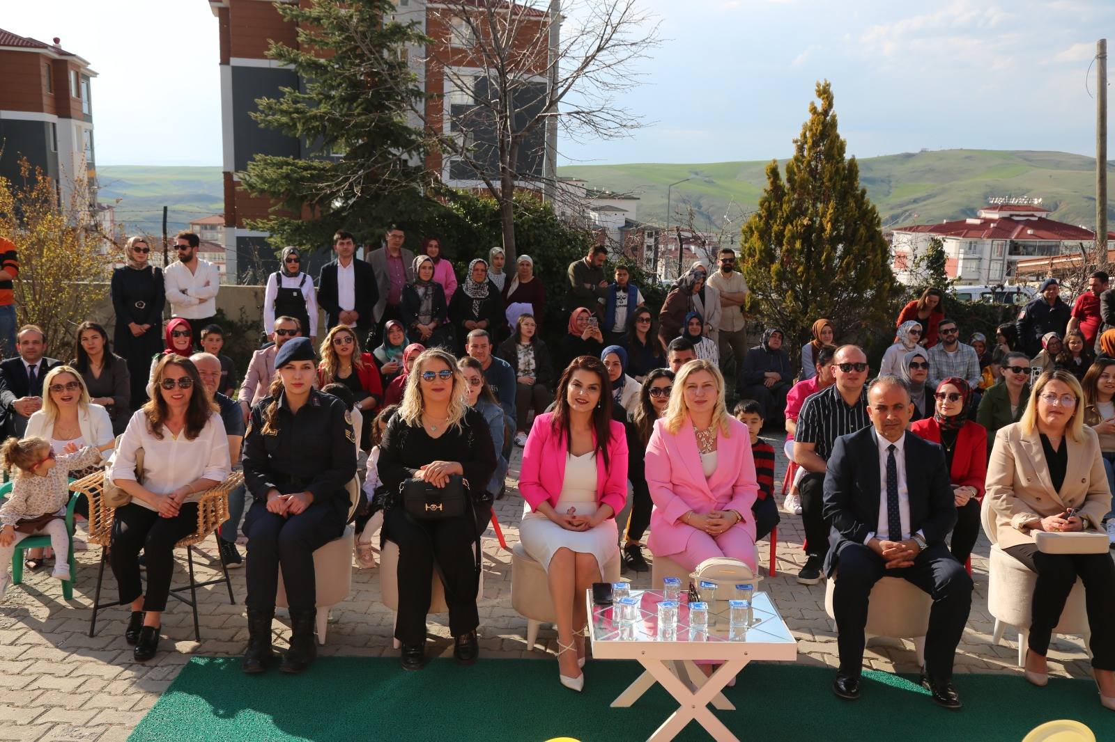 Öğrencilerin Heyecanına Ortak Oldu1