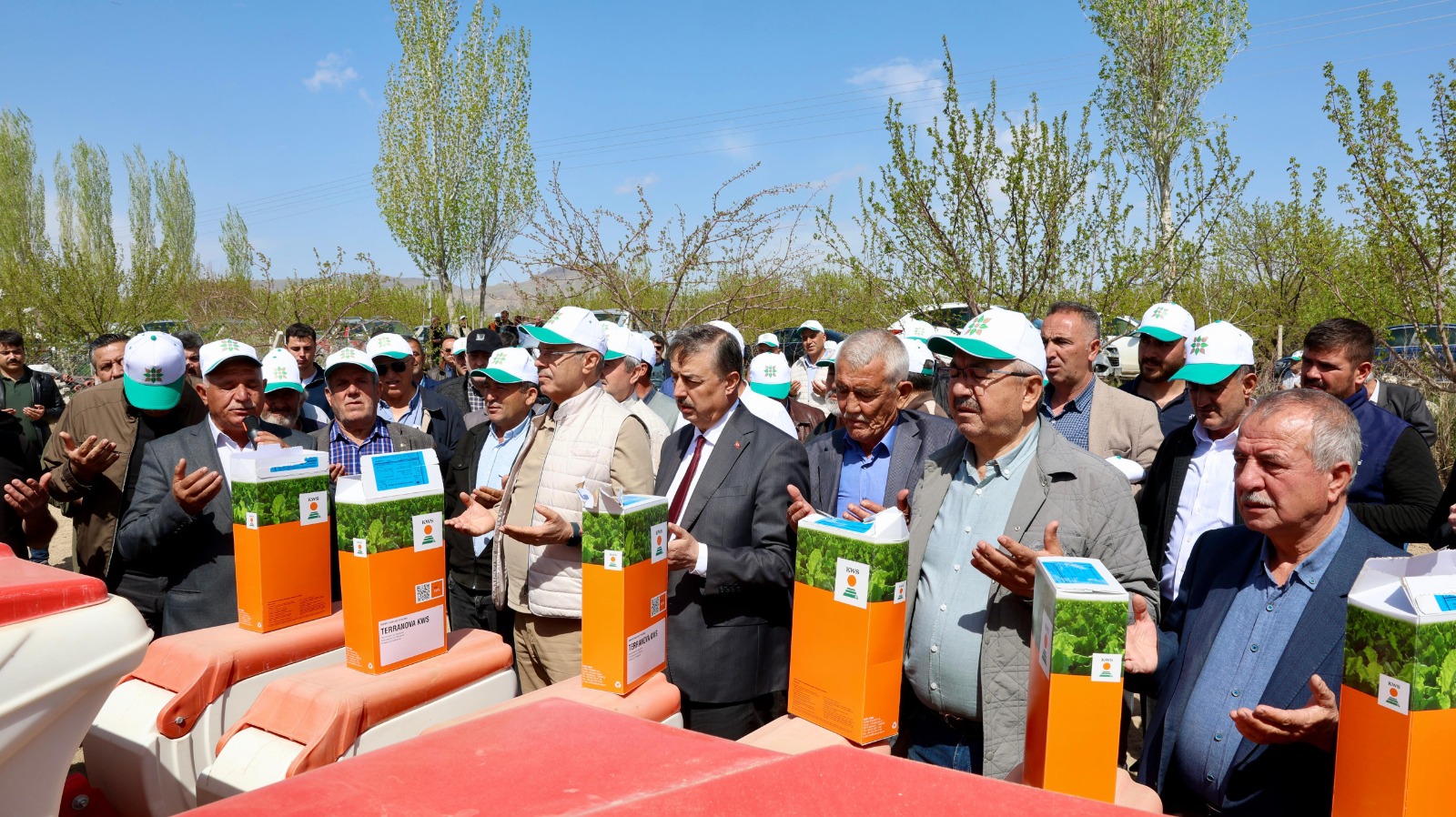 Bünyesinde Boğazlıyan Şeker Fabrikasını Da Bulunduran Kayseri Şeker, 2025 Yılı Üretim Sezonunun Ilk Pancar Ekimini Yeşilhisar Ilçesinde Gerçekleştirdi (5)