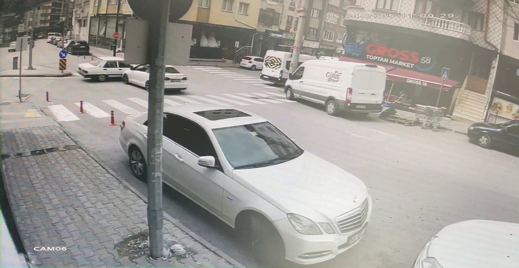 Araçlar Çarpışma Anı Kamerada (1)