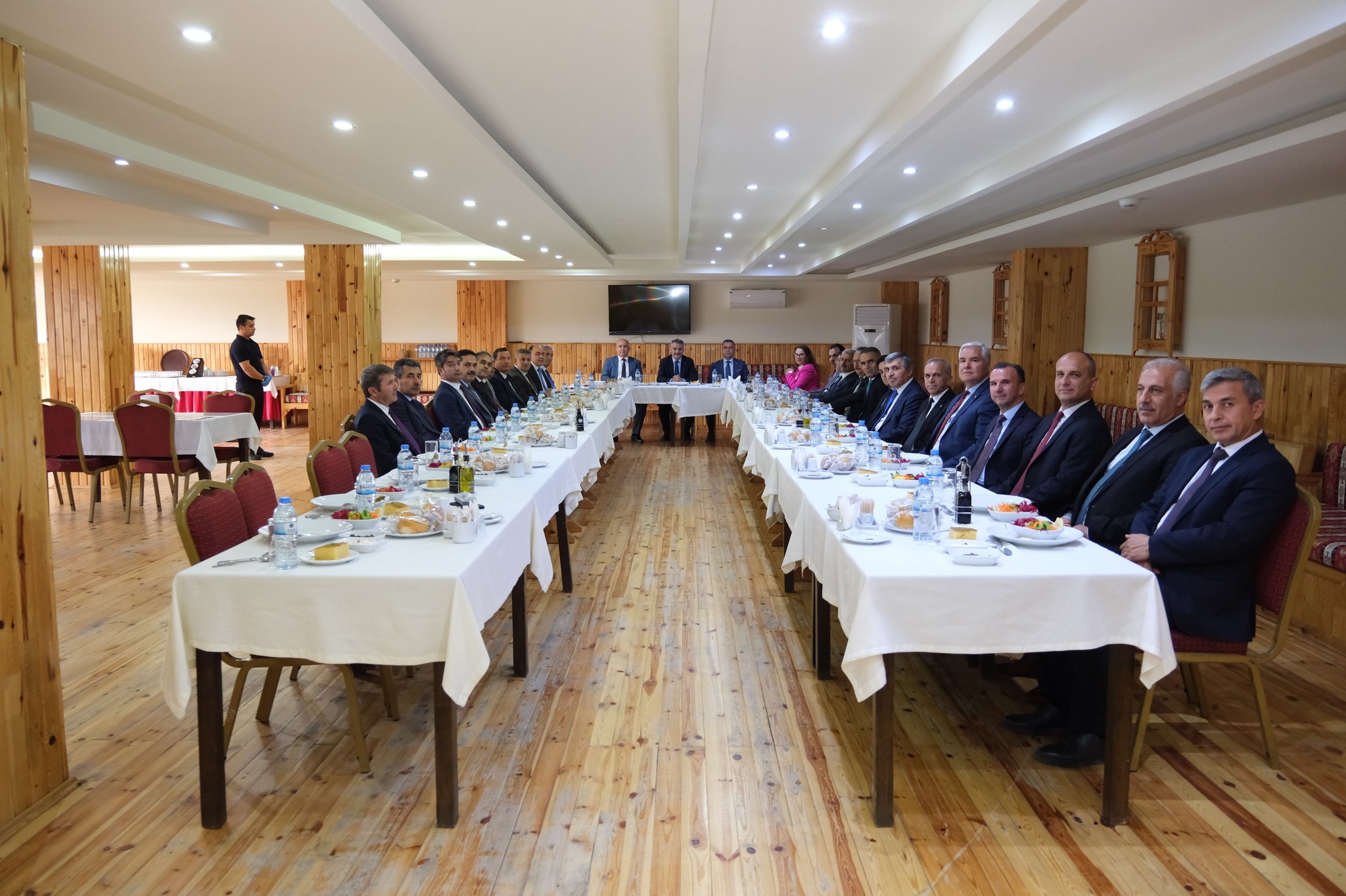 Müfettişlerle Bir Araya Geldi