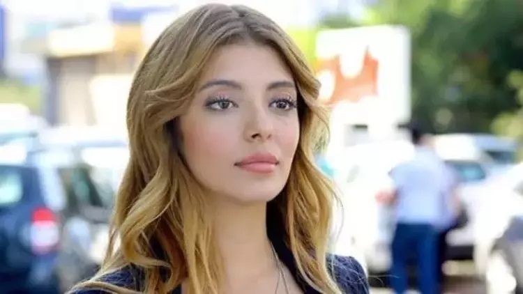 Selin Şekerci Kimdir