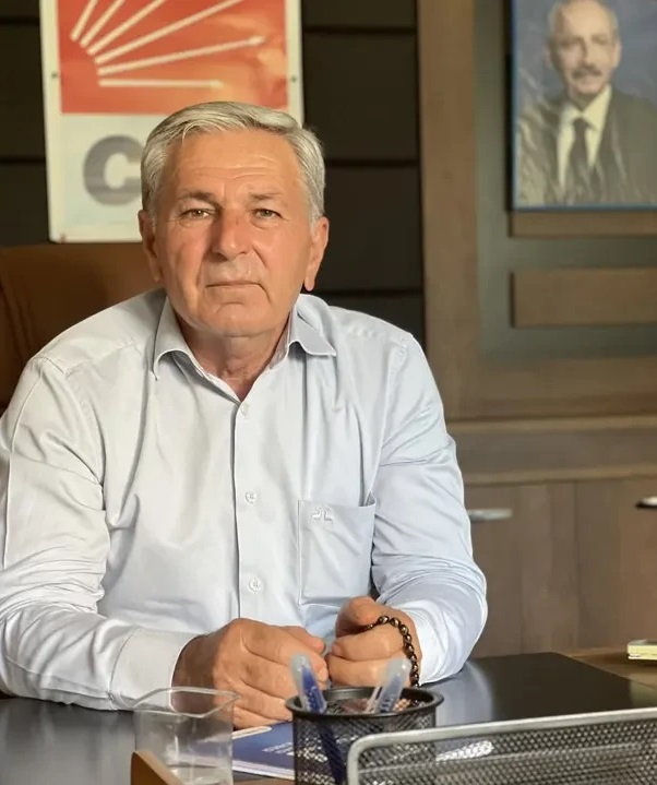 Yılmaz Özkanat Kimdir1